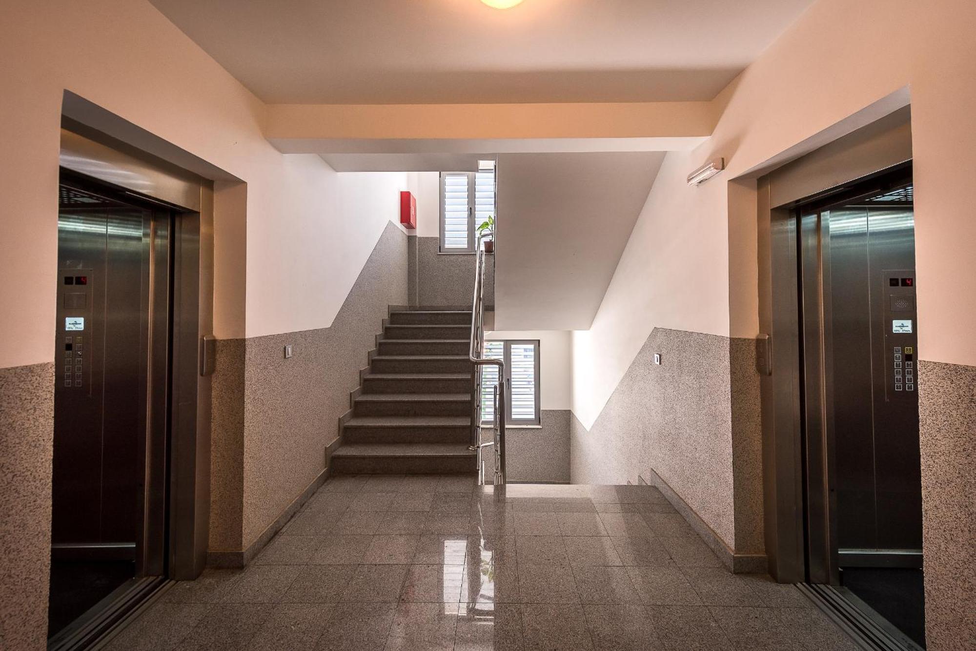 Apartments Montreal Budva Pokoj fotografie